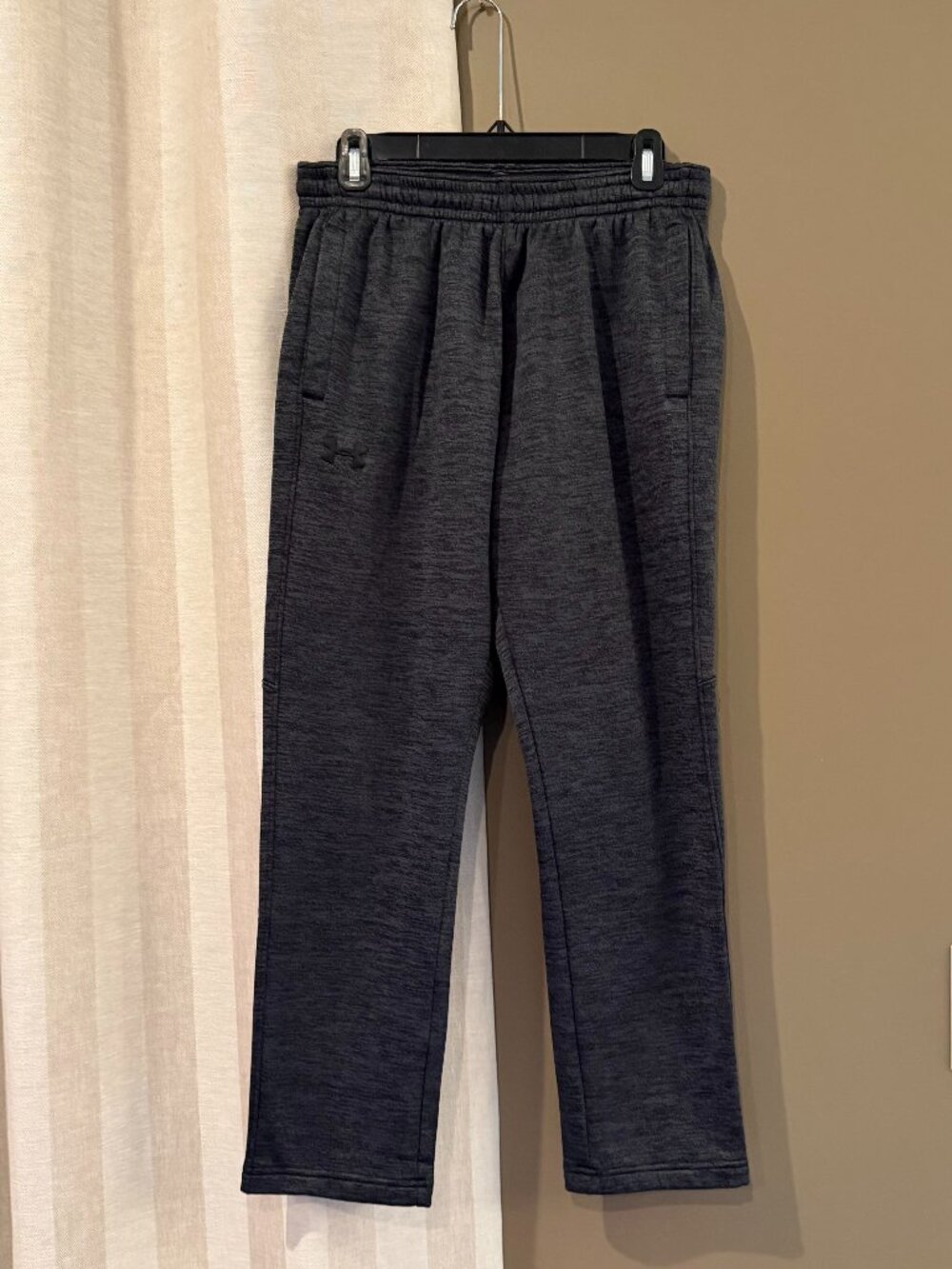 Under Armour Fleece Twist Gray Athletic Cold Gear Tapered Leg, Size Medium